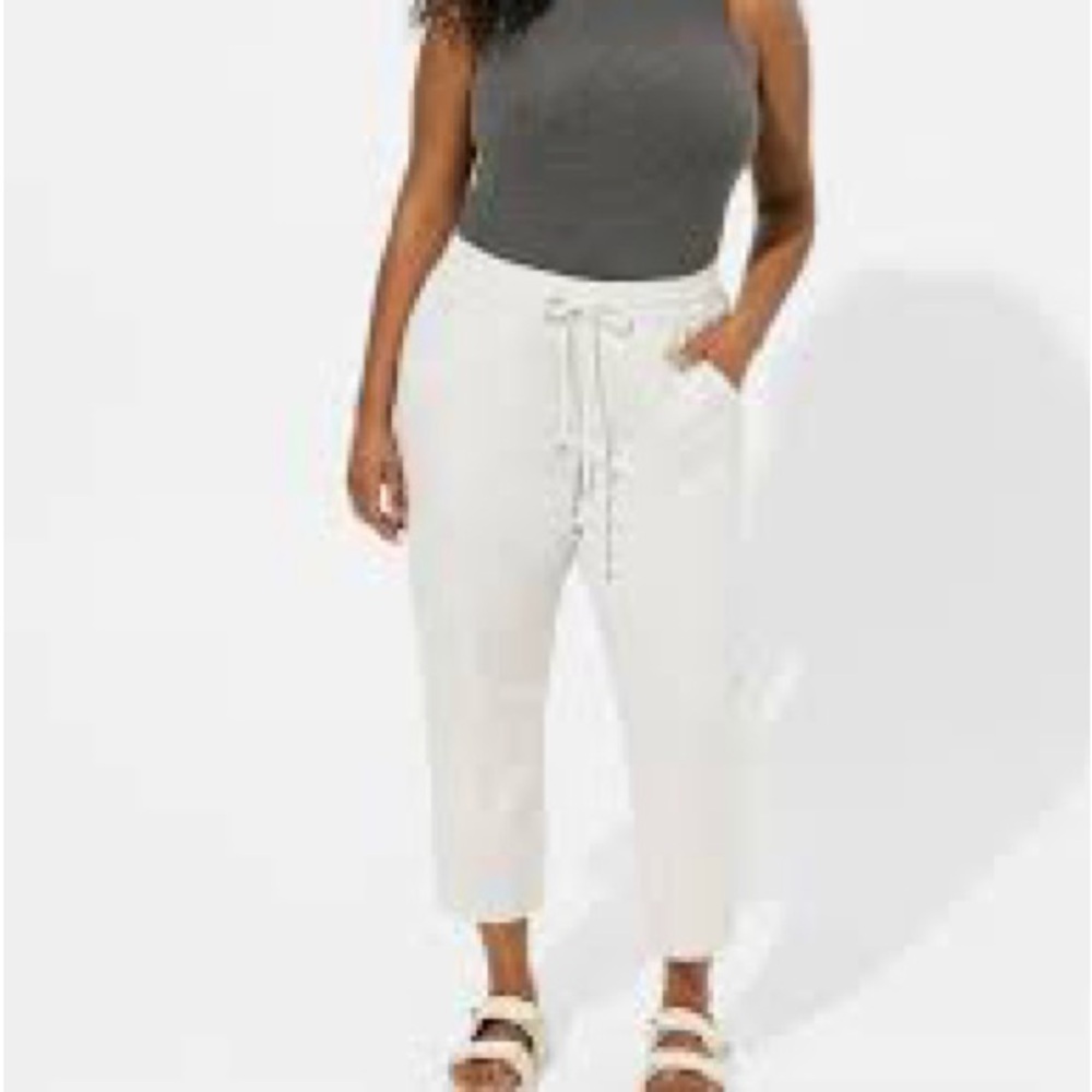 Torrid Pull on stretch poplin pant size 2